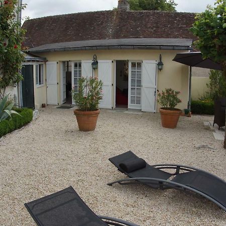 Villa Le Petit Nid Neuillé-le-Lierre Esterno foto