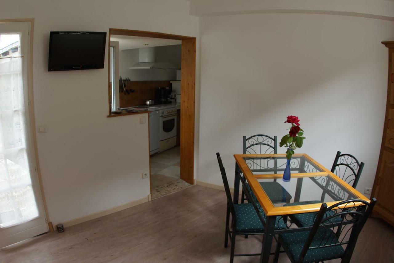 Villa Le Petit Nid Neuillé-le-Lierre Esterno foto